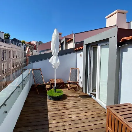 Myplaceforyou: Central Lisbon Apartment with City and Tagus Views-2